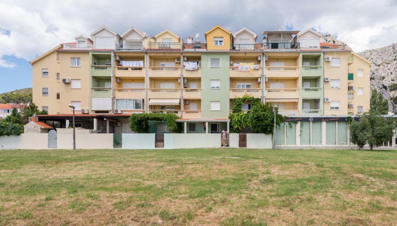 Natali Omiš Exterior foto